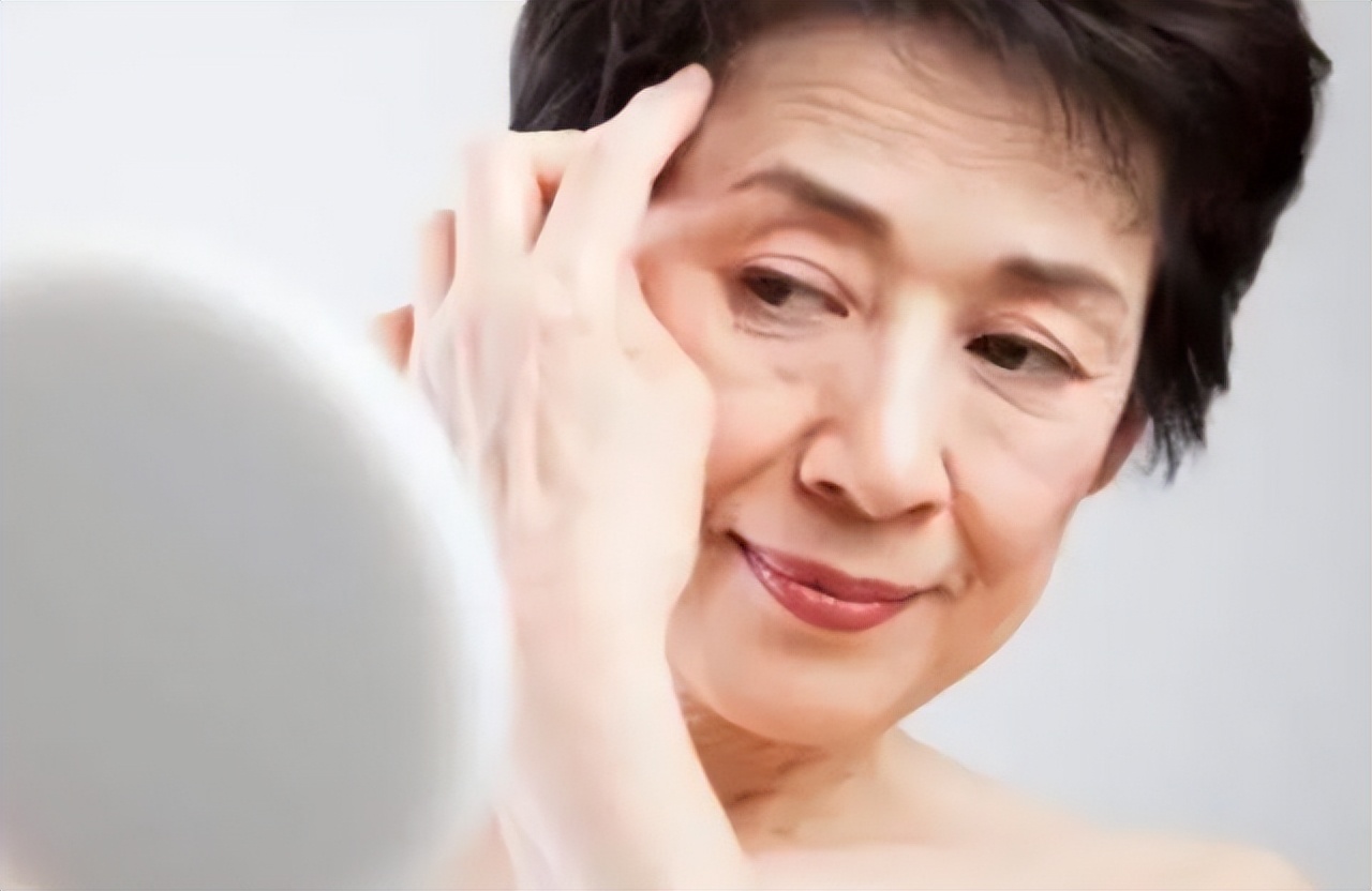 45岁每天吃一颗叶酸有什么好处,47岁每天吃一颗叶酸对身体有害吗