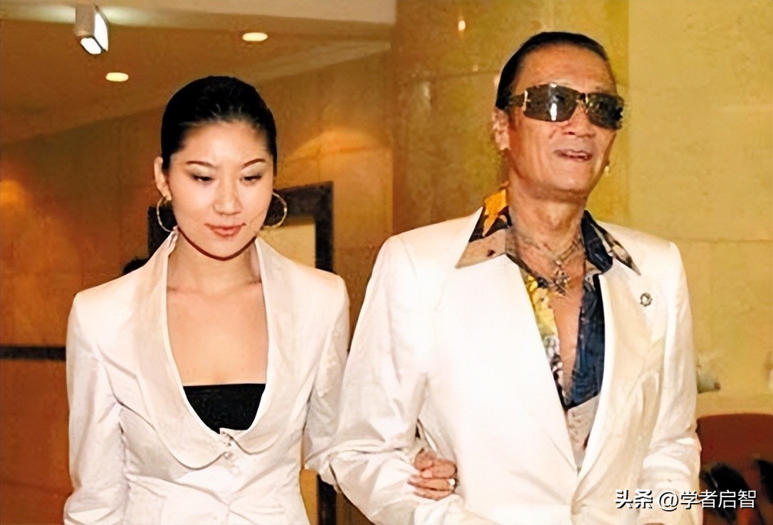 被谢贤养了12年，用青春换来2000万，如今35岁的Coco怎么样了？