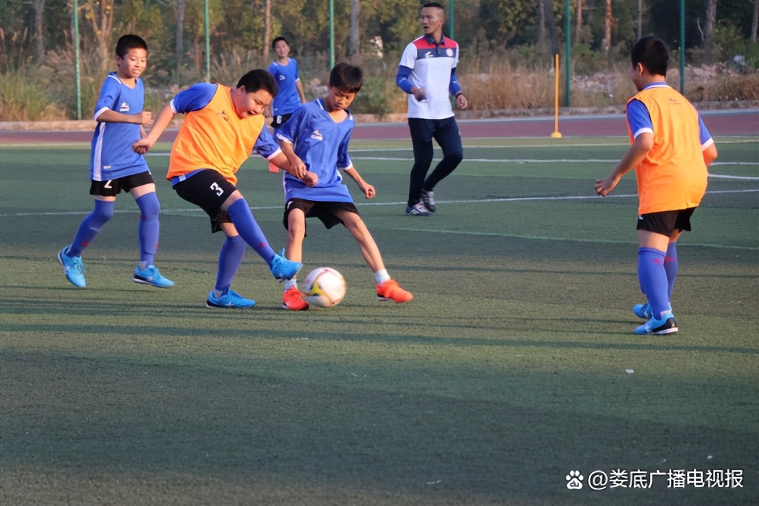 娄底六中湖南省足球锦标赛,娄底四小校园足球赛事