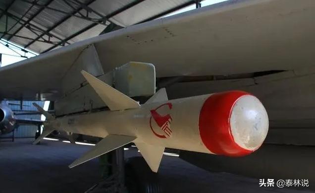 1964年，邹广如打光*弹子**后驾机向美军飞机撞去，歼-6却突然失控