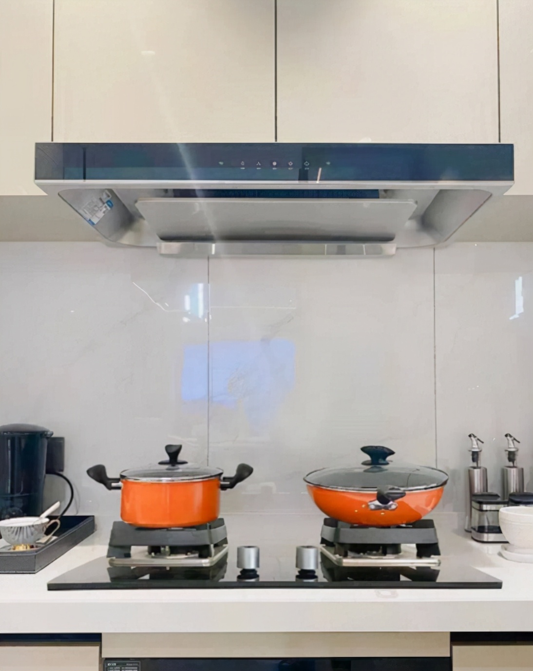 油烟机700和900的区别,油烟机700宽和900宽哪种好