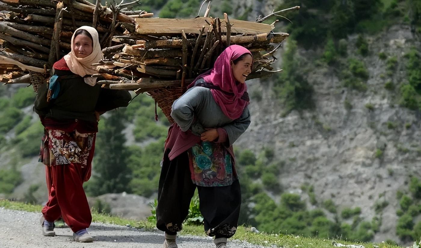 印军对争议地区8平民实施酷刑，*处私**撒辣椒面，3人死亡