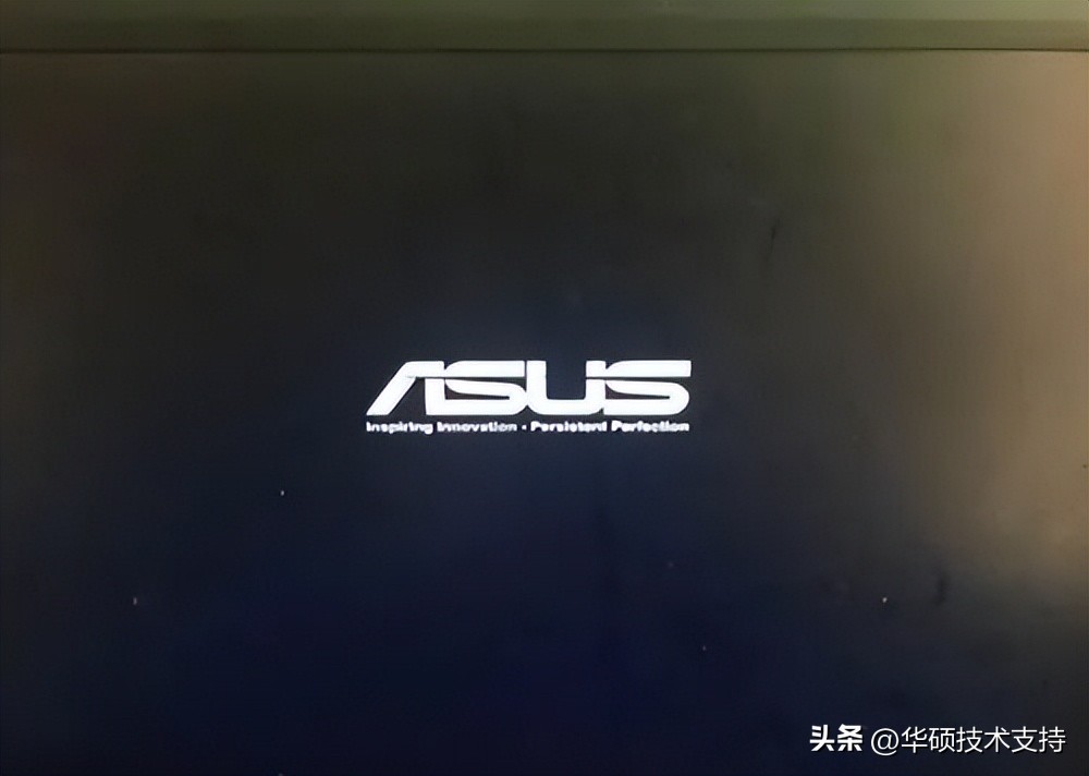 电脑死机画面卡住不动且按键没用,电脑打游戏死机画面卡住不动