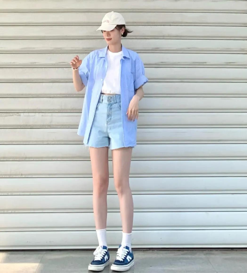 20组牛仔短裤穿搭示范：实穿又百搭好看又好学
