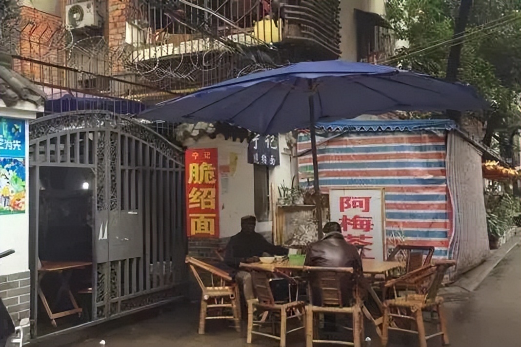 烂偏偏冷锅串串成都店,烂偏偏冷锅串串德阳店