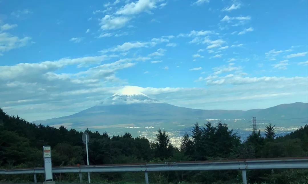 日本一个女生自己去旅游,女生日本独自旅行