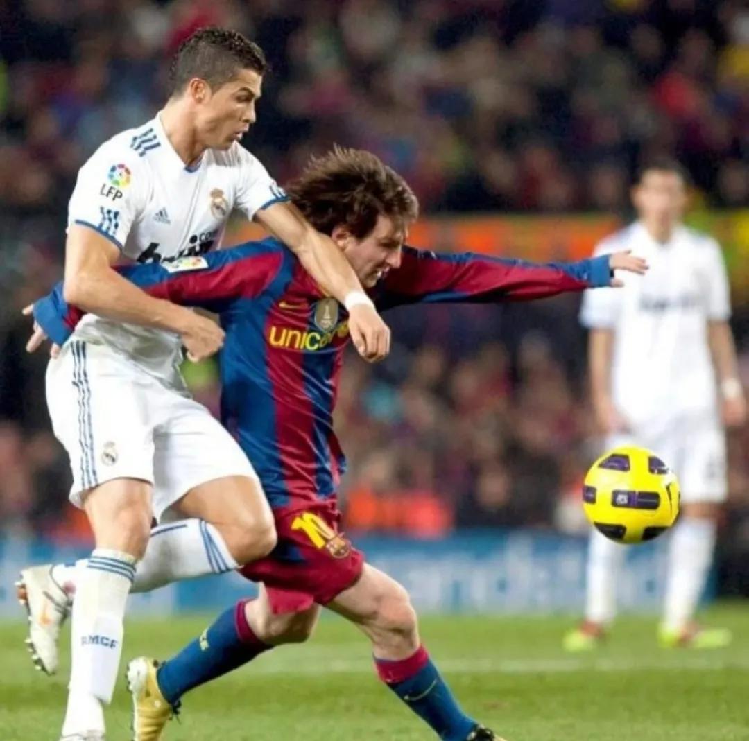 梅西对范加尔说了啥话,梅西赛后和范加尔对峙说了什么