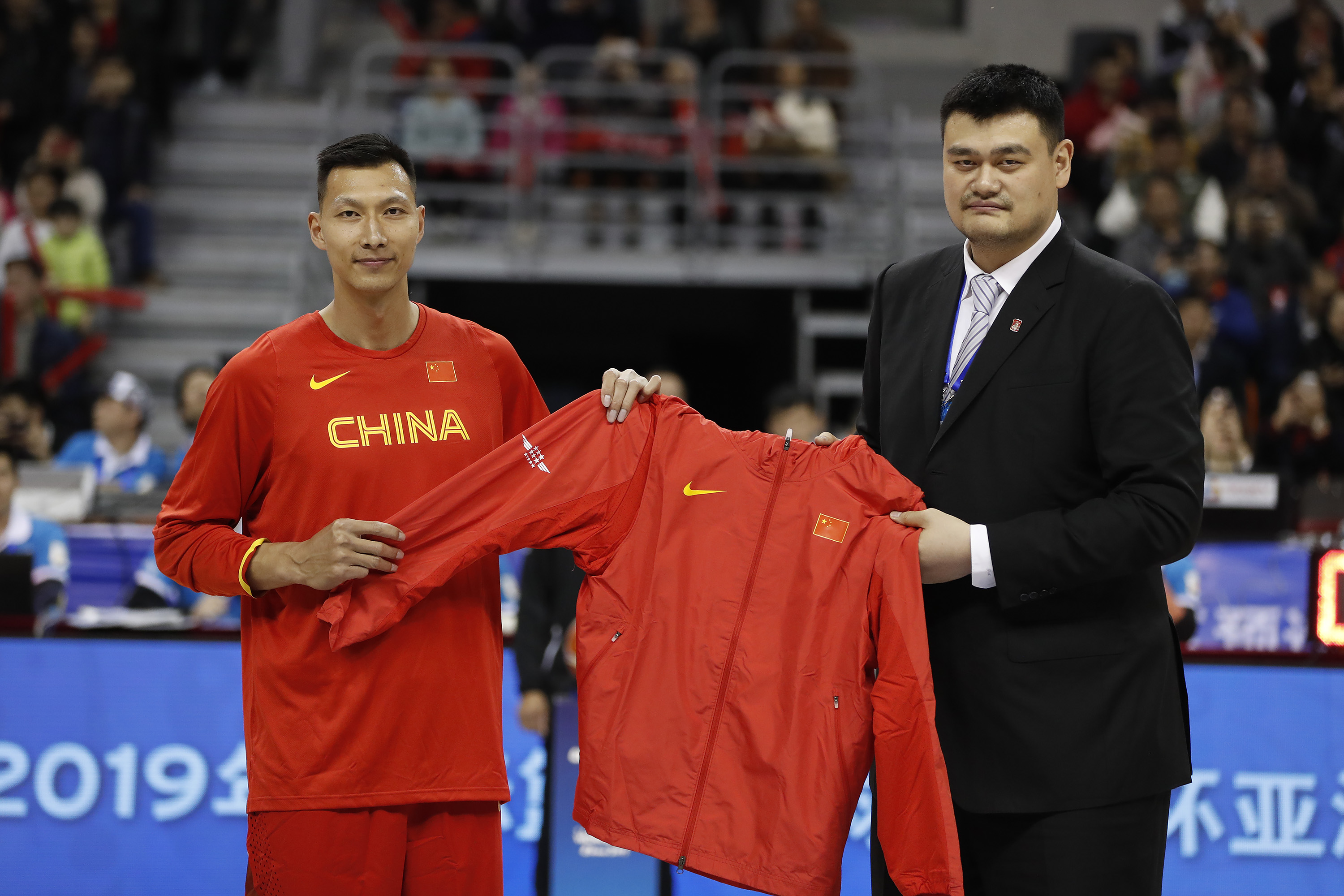 易建联退役仪式谈姚明演讲完整版,易建联退役仪式演讲完整版姚明