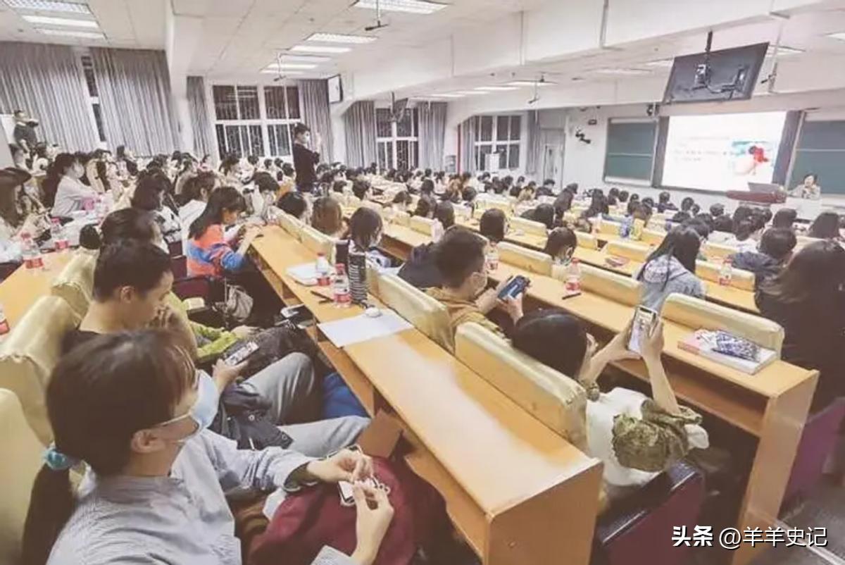 读完武汉大学4年发现没有被录取,小伙武大读四年后武大没录取