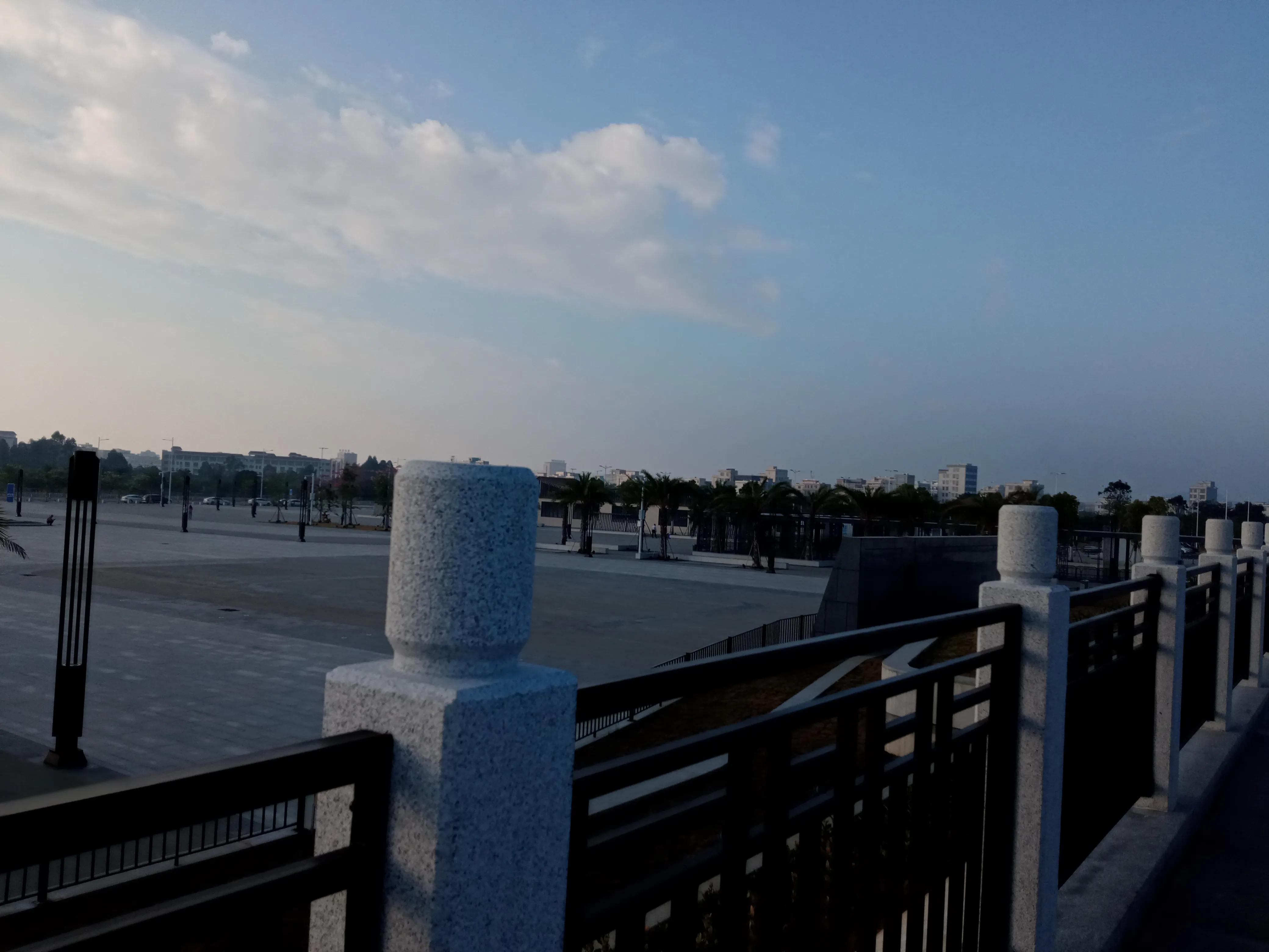 分享你孩子的迷惑行为,曝光自己小孩缺点该怎么发朋友圈