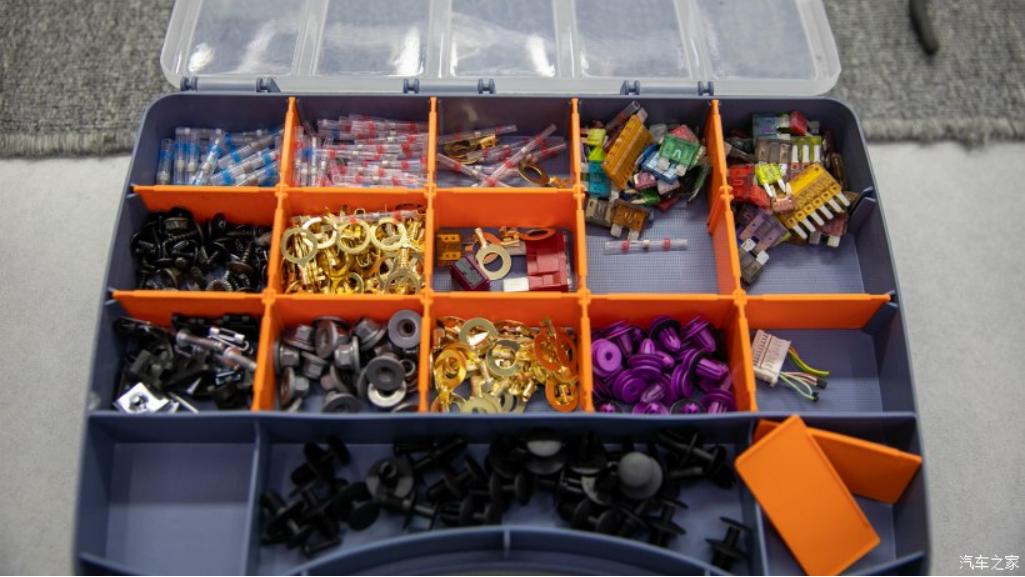 卫士越野顶灯,卫士专用顶灯