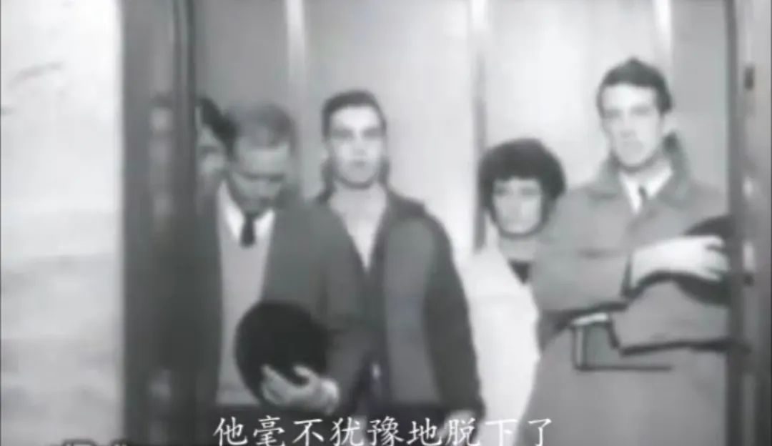 离谱到全网开骂的“玫瑰冰淇淋”事件：新型智商税，又来祸害人了