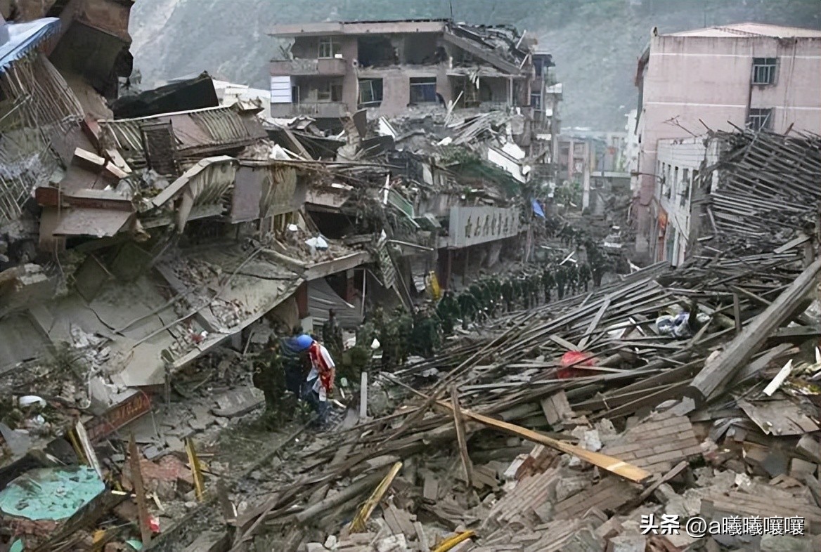 越南老人行善20年,越南一名俗家和尚长出超长耳垂