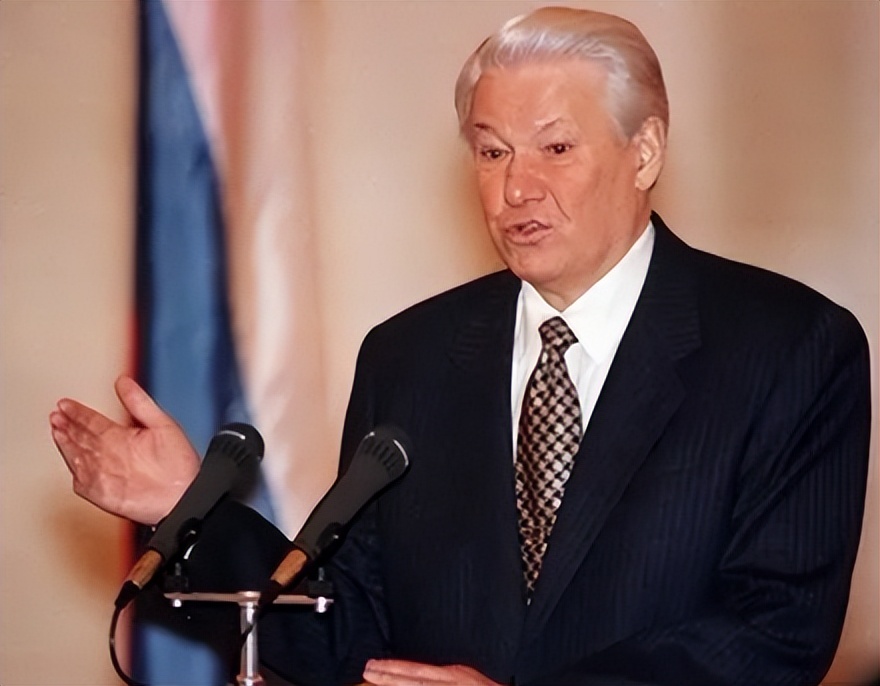 俄罗斯总统普京与叶利钦的关系,俄罗斯人如何评价普京和叶利钦