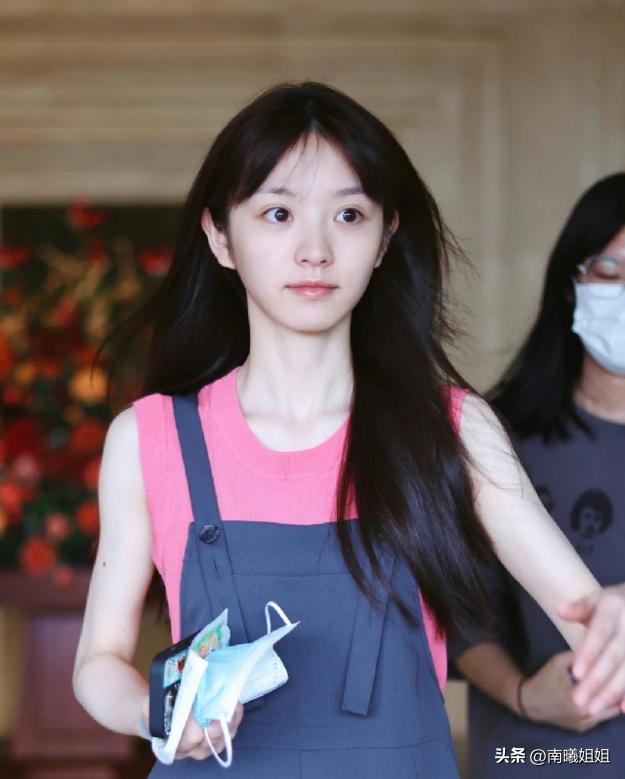 长期化妆和长期素颜的皮肤状态,经常化妆和长期素颜的女生