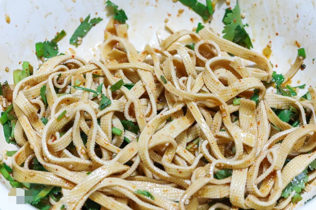 夏天稍微吃得少一点就会瘦,夏天到了怎么吃瘦得快