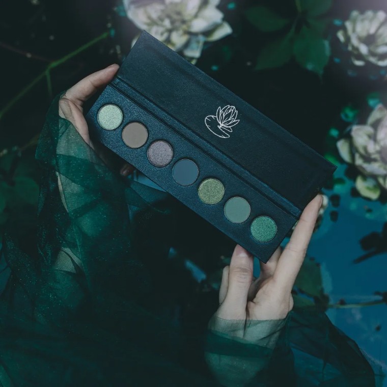 变色龙眼影大牌,银色变色龙眼影