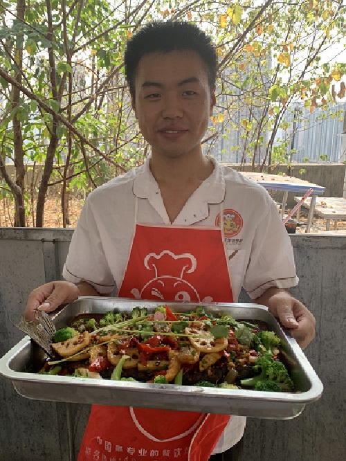 想学烤鱼技术加盟太贵,诸葛烤鱼加盟培训