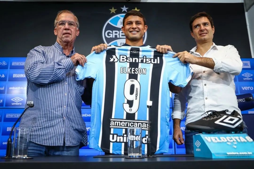 艾克森亚冠表现,艾克森登顶中超历史射手王