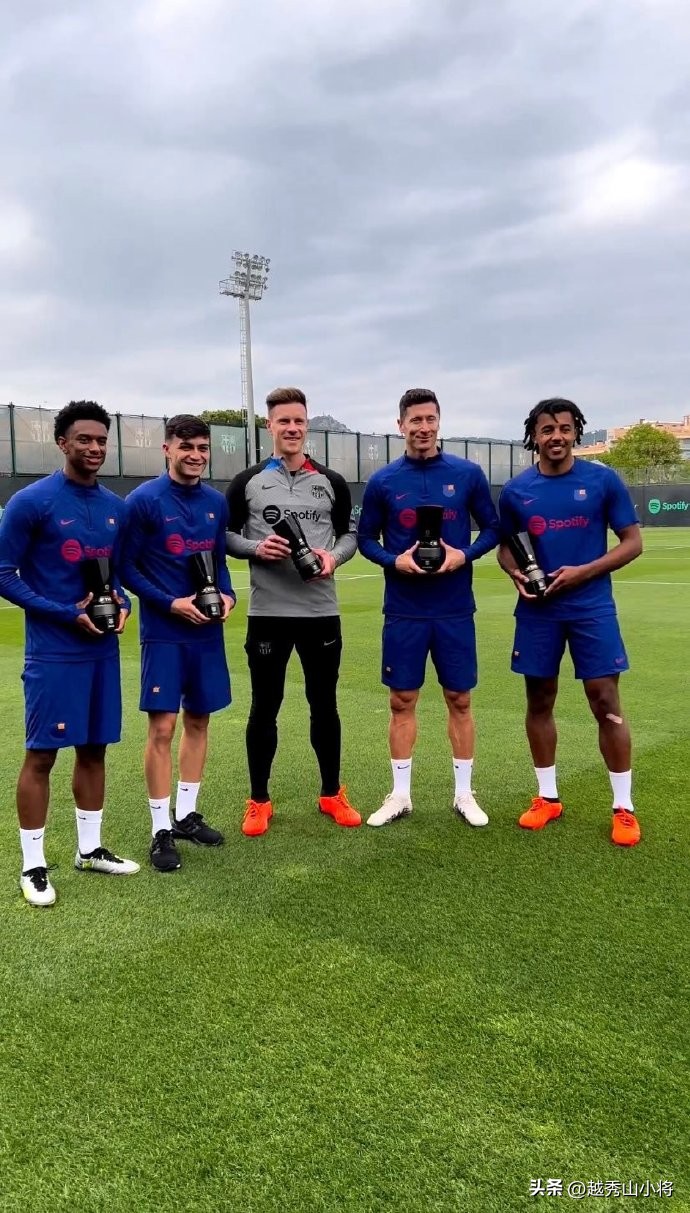 巴萨紧急引援新消息,巴萨头号转会最新消息