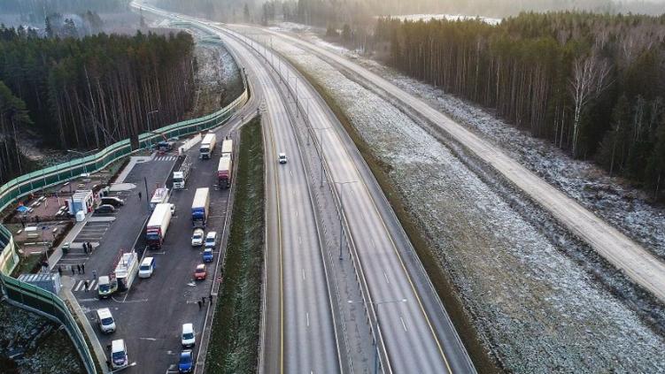 黑龙江的另一边，俄罗斯主动要求建桥，20年不到，形势已经逆转