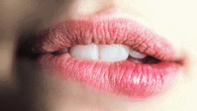 嘴唇干裂起皮不能用舌头舔,唇部一直干裂是怎么回事