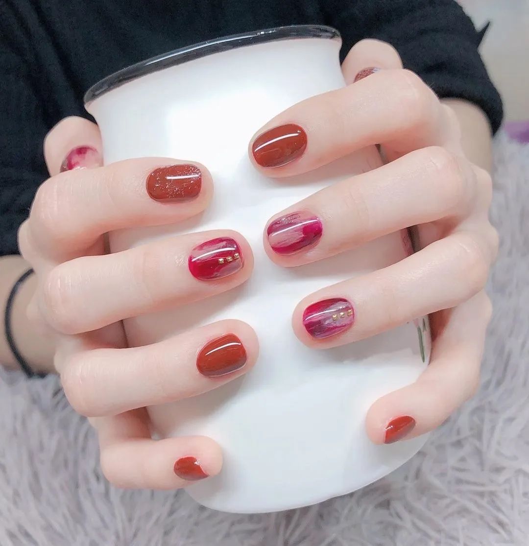 夏日美甲ins显白黄色法式美甲,又好看又超显白的美甲颜色