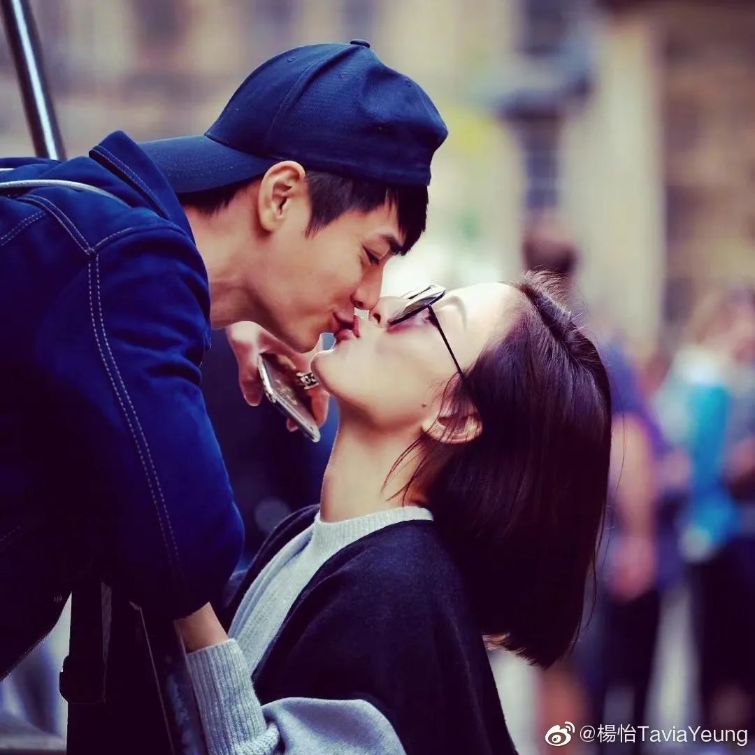 当红女星陪嫁千万、倒贴软饭男，高龄二胎全网唏嘘：她赌赢了吗？