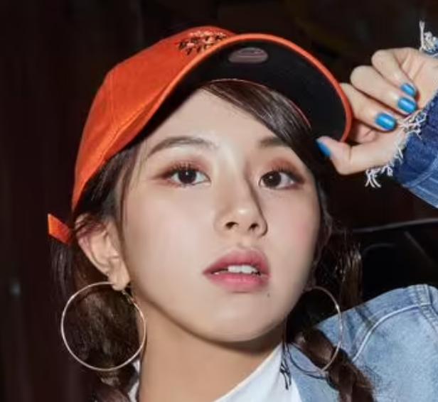 从人气垫底到拥有百万直拍的鬼马爱豆！她怎么变美的？