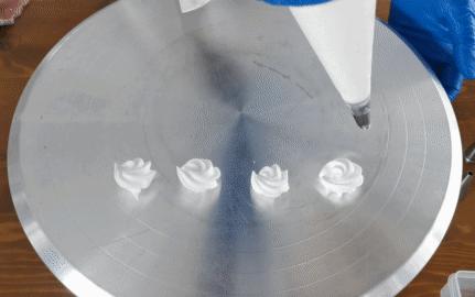 蛋糕渐变用什么裱花嘴,做蛋糕裱花嘴最实用的是哪种