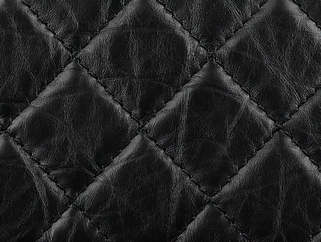 香奈儿鱼子酱的大球皮是什么皮质,香奈儿cf小号皮质是硬的还是软的