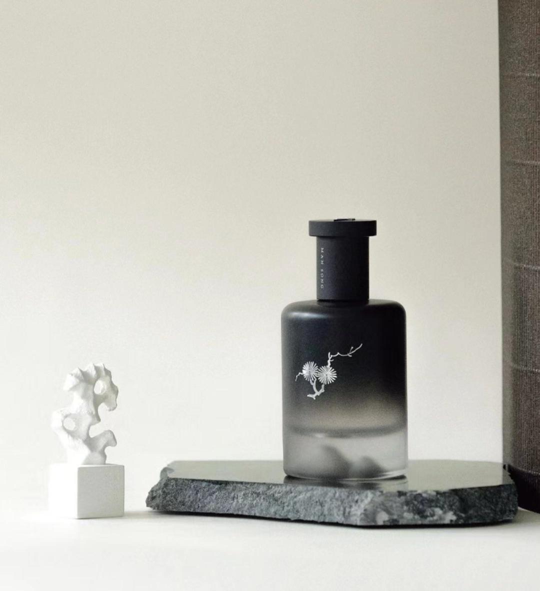 适合秋冬平价香水持久留香中性,七夕礼物香水简约好闻