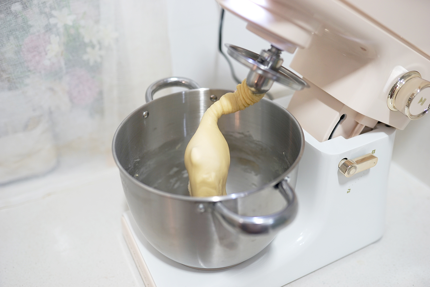 厨师机最好用什么样的,厨师机选择哪个牌子好一点