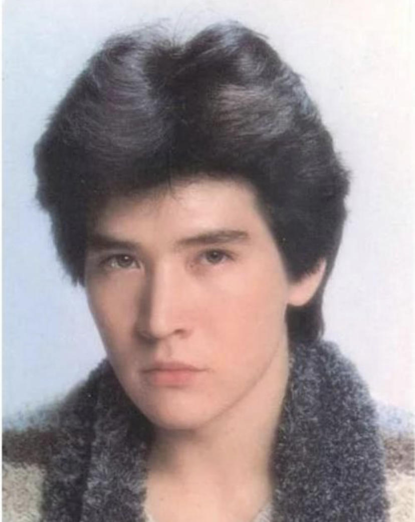 不婚、接廉价商演、走穴…一首歌唱一辈子的老牌歌星，现状各不同