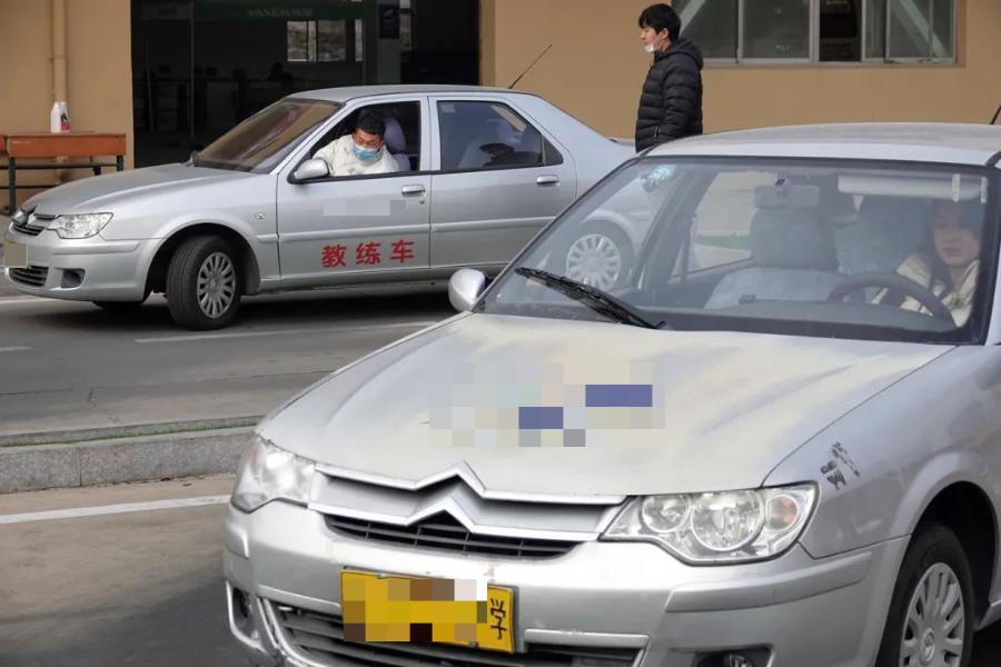 年轻人不想学车，没有驾校是无辜的