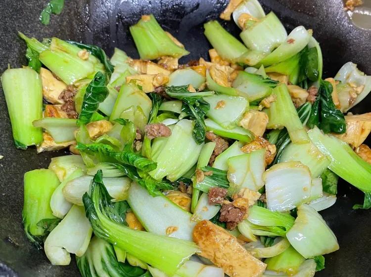 补钙第一名的菜芥蓝,营养专家推荐的7种绿叶蔬菜