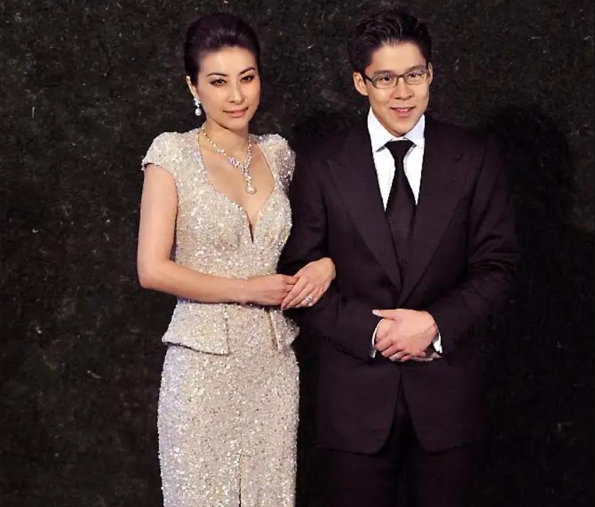 郭晶晶嫁入霍家之前就很有地位吗,七年前刚嫁入霍家的郭晶晶