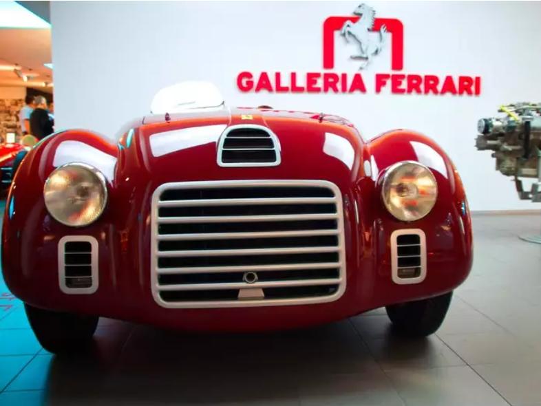 从优秀赛车手到跑车品牌缔造者的变身法拉利之父成长的传奇之路