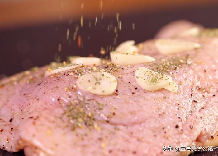 柠檬时蔬烤鸡腿,鲜蔬蜜汁鸡腿