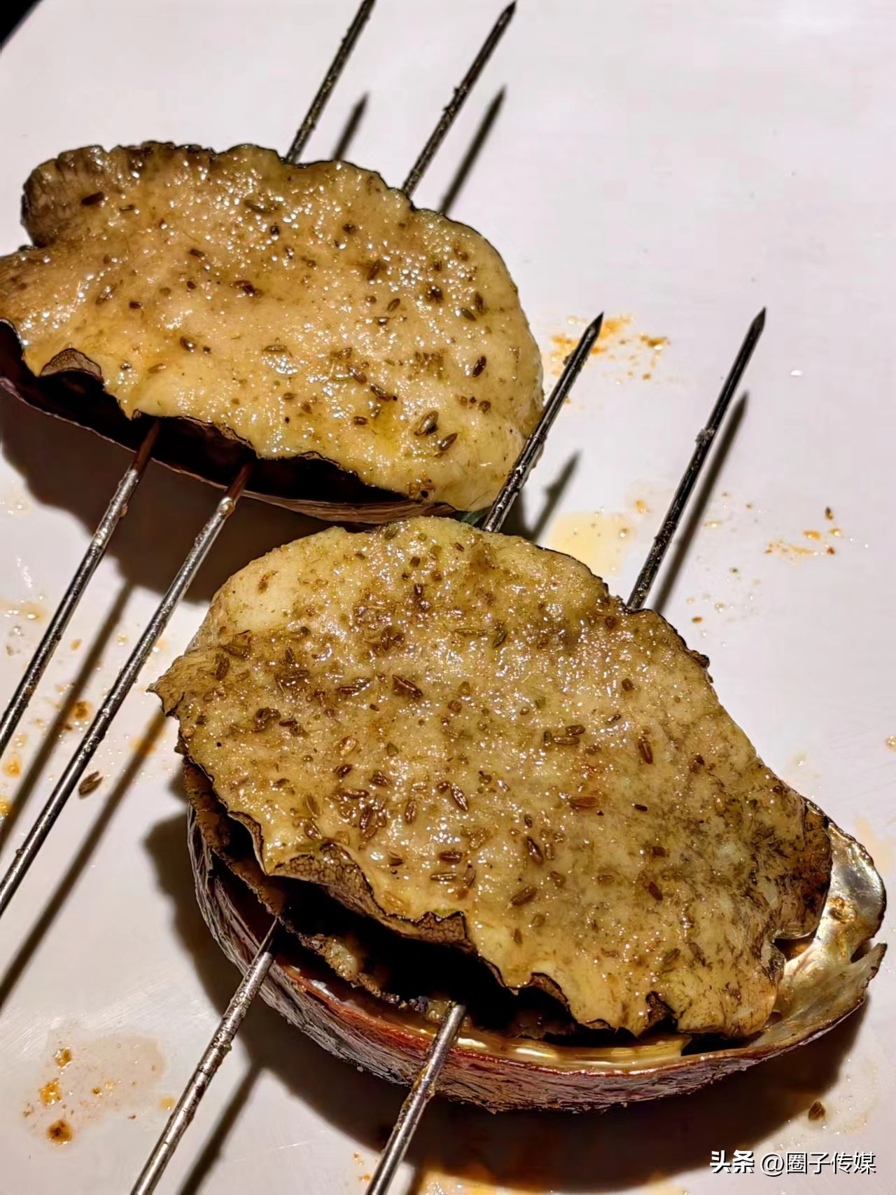 鲜香的舌尖诱惑,从经典延至创新,【震旦海鲜烧烤酒店】