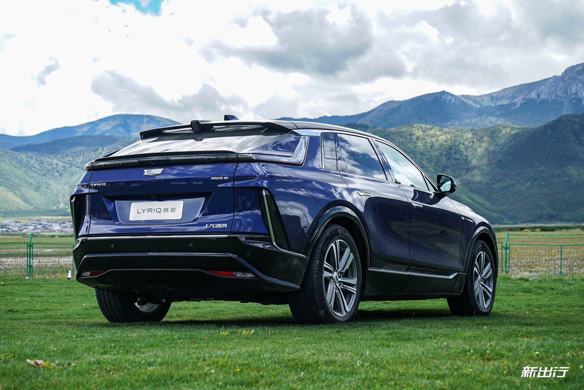 跨山越水原唱完整版,跨山越水