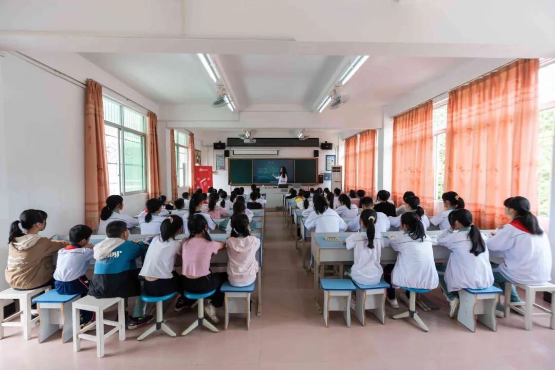 孩子们的诗书籍,孩子们的诗朗读