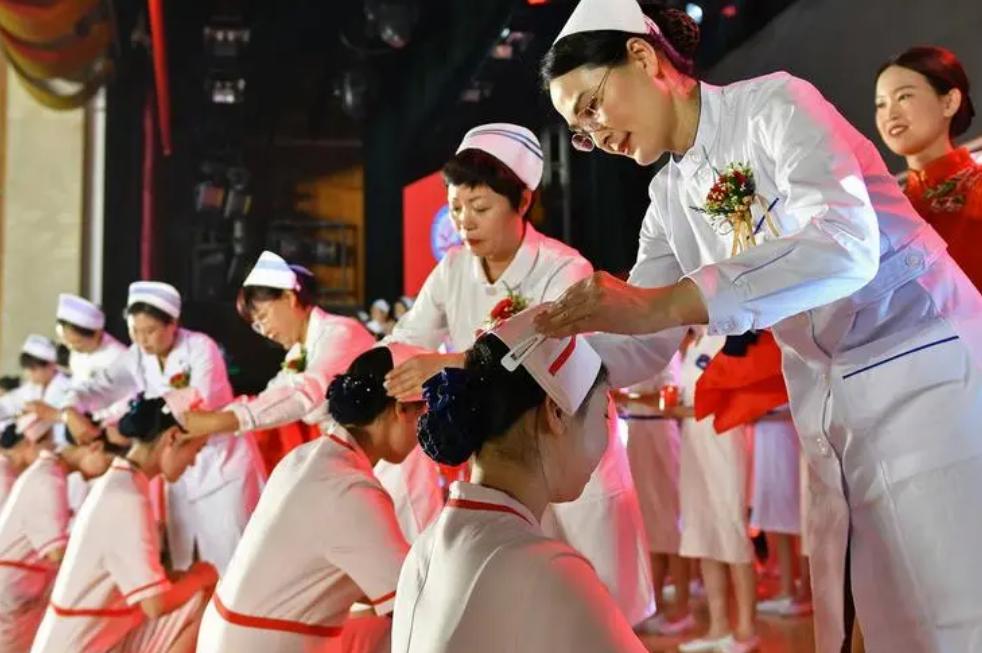 护理专业毕业想考药师可以吗,护理系本科毕业可以进三甲医院