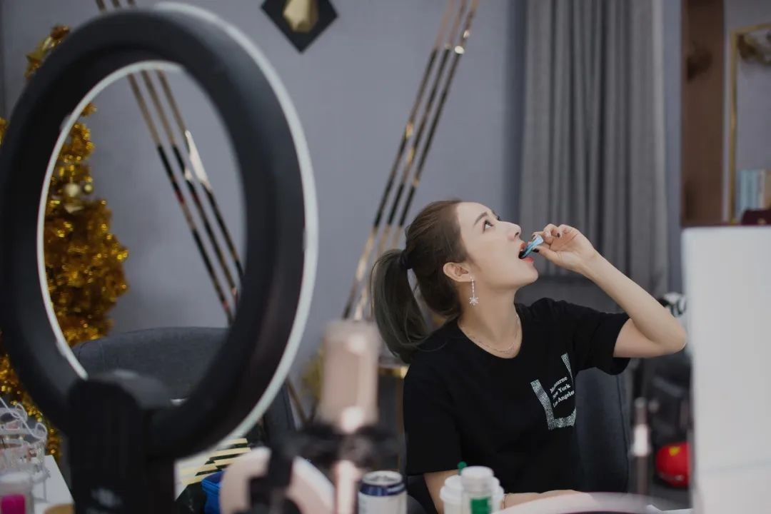 为什么日本实体店干掉电商,为什么中国的电商可以打败实体