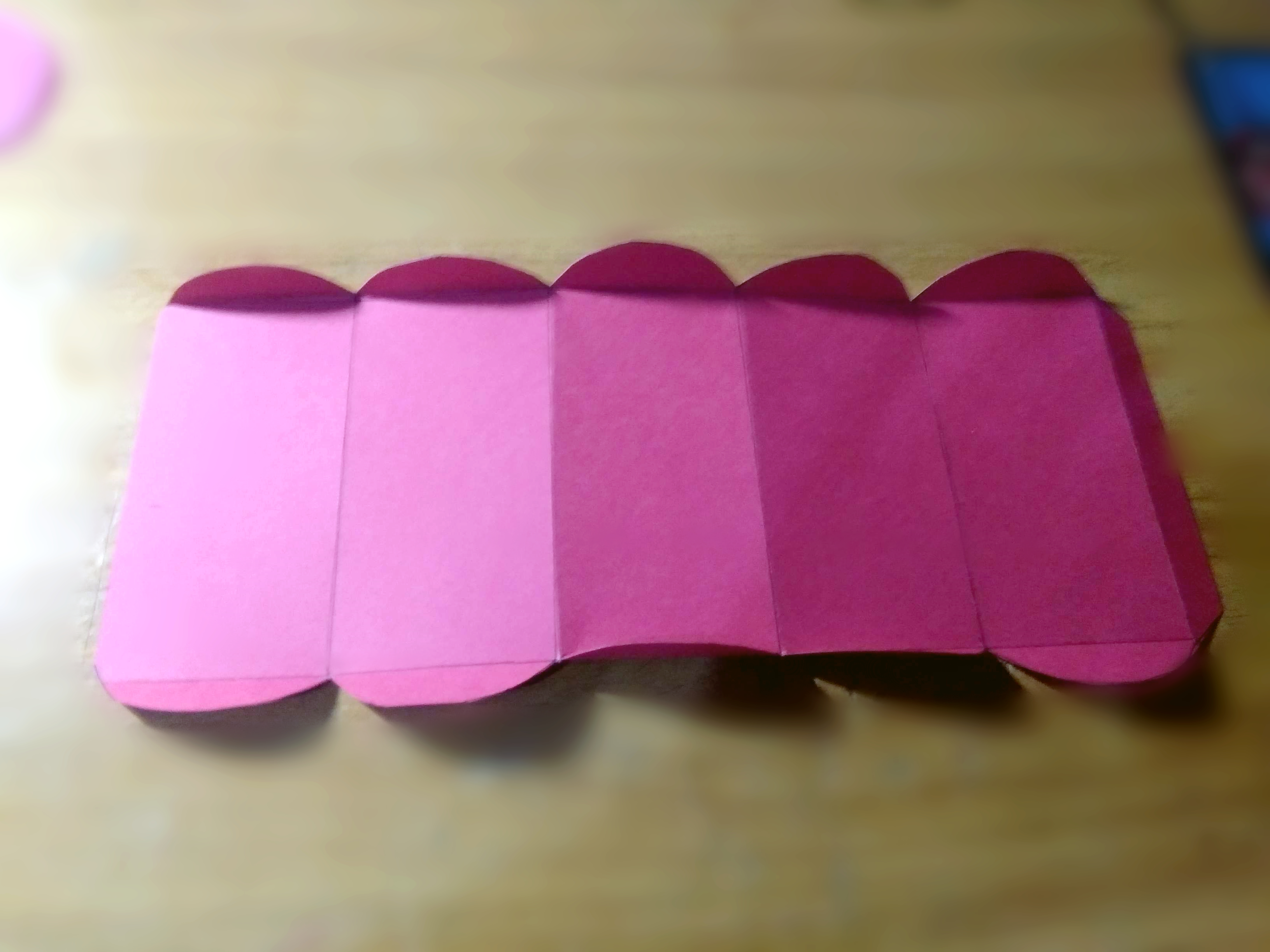 如何做古风灯笼春节必备,教你用红纸做简单漂亮的古风灯笼