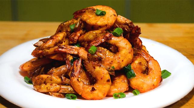 这才是大虾最过瘾的吃法真香,油焖大虾香酥鲜嫩大人小孩都爱吃