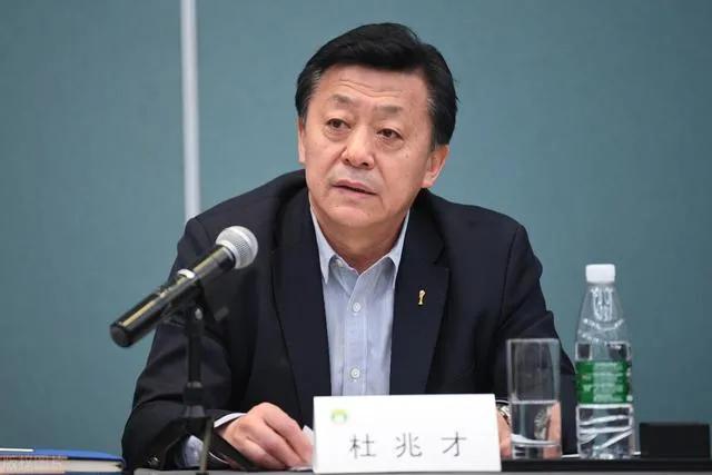 老D董铮被带走的传言实锤，老老D呢？