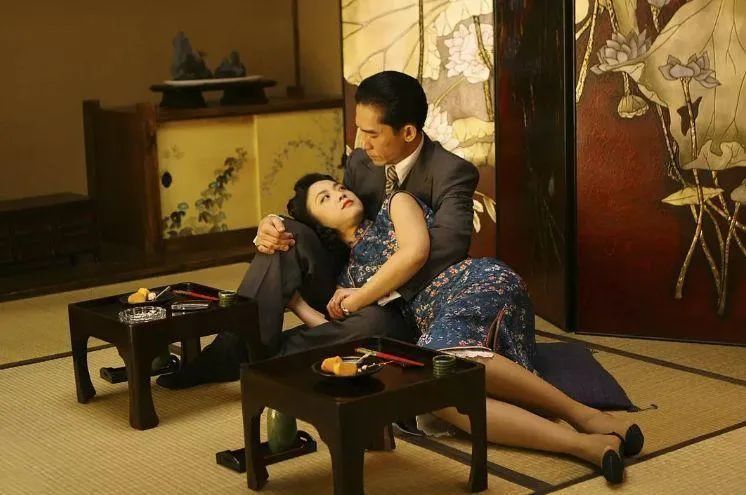 今天才明白《色，戒》最懂成年人的戏，不是在床上