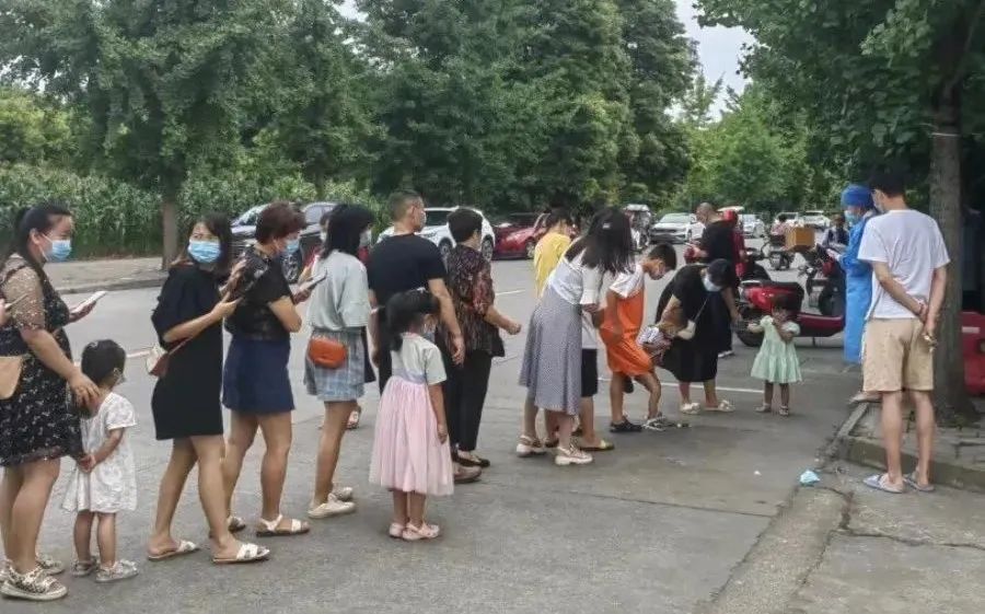 做好疫情防控都江堰在行动,四川抓实疫情防控工作会议