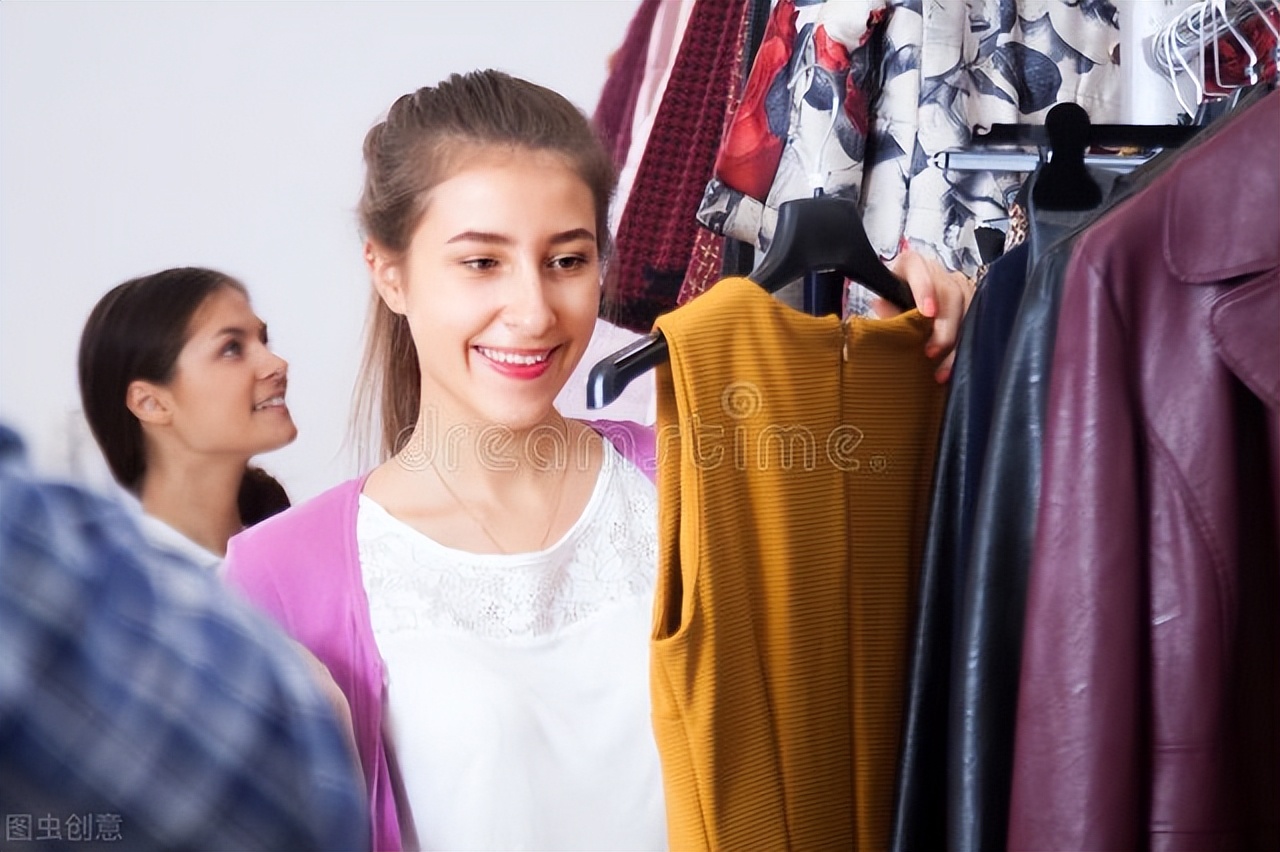 服装店怎么月入几十万,服装店零元穿一年的利润